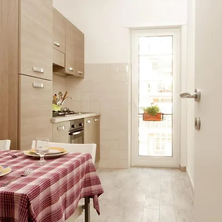 Apartment 800m Sanpietro Station, Vatican, Centro *